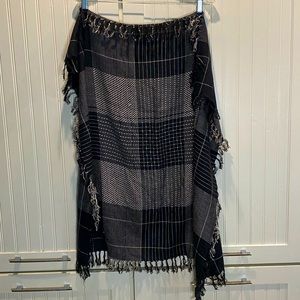 Black and White Cotton Woven Scarf with Fringe